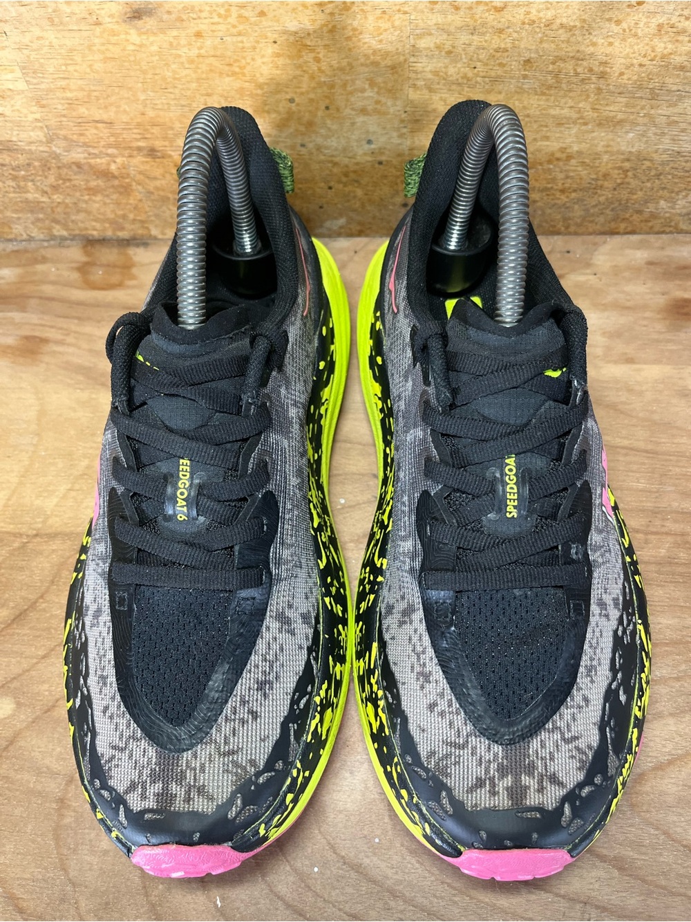 Hoka One One Speedgoat 6 Womens Size 6.5 Trail Running Shoes Sneakers Black Pink - Picture 3 of 12